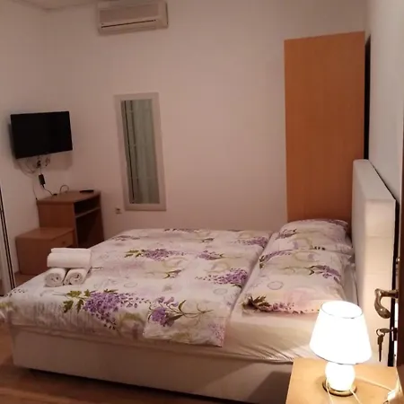 Marica Brodarica (Sibenik-Knin)