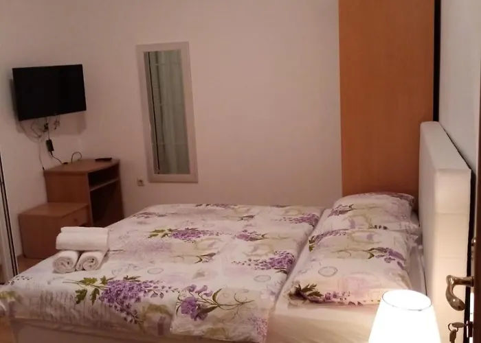 Marica Brodarica (Sibenik-Knin)